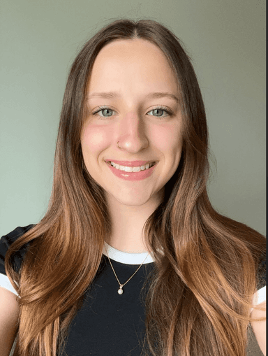 Photo of Emily MacDonald